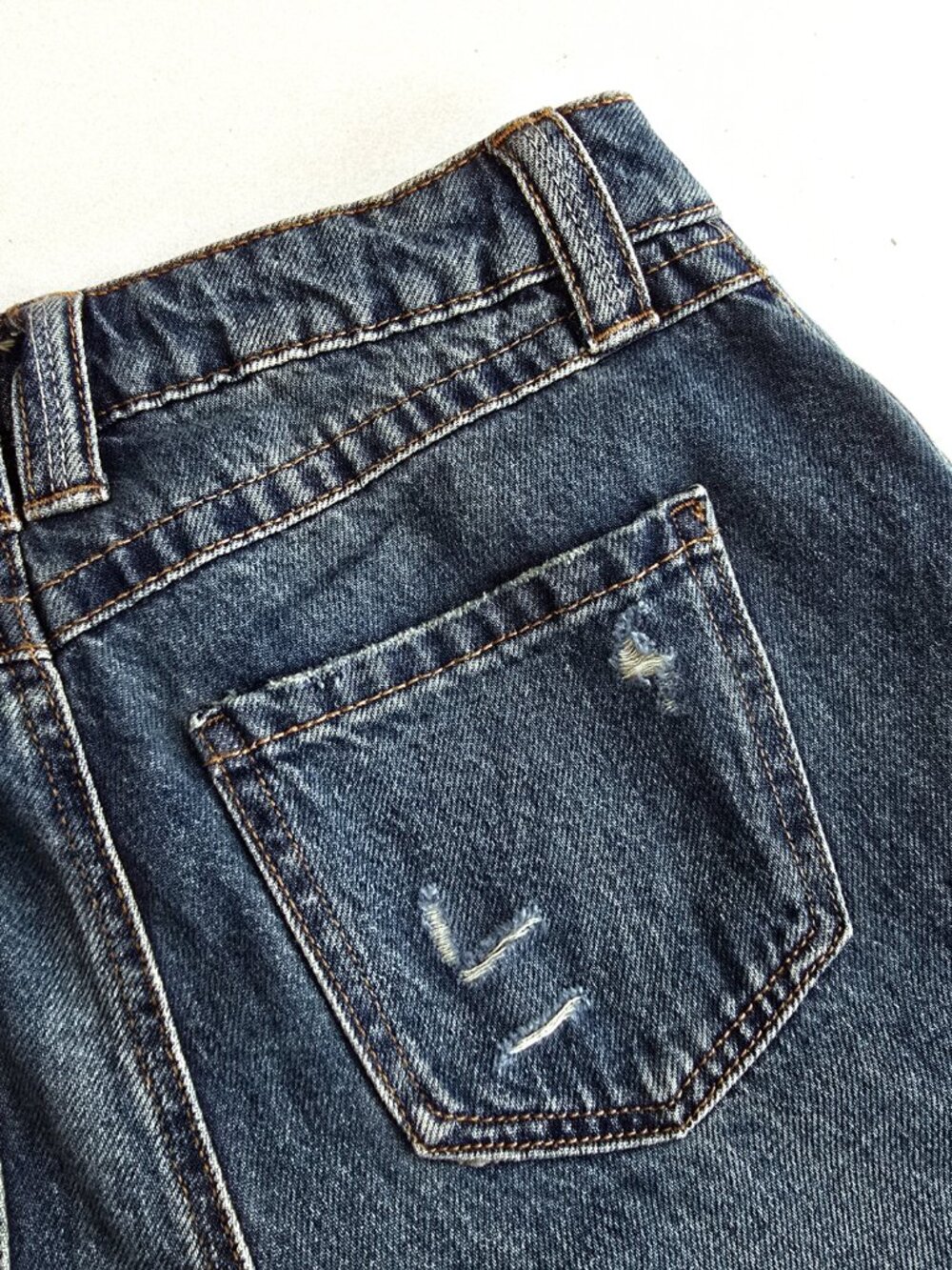 Rewash Straight Cuffed Hem Jeans 28 Medium Wash NWT - Picture 3 of 8